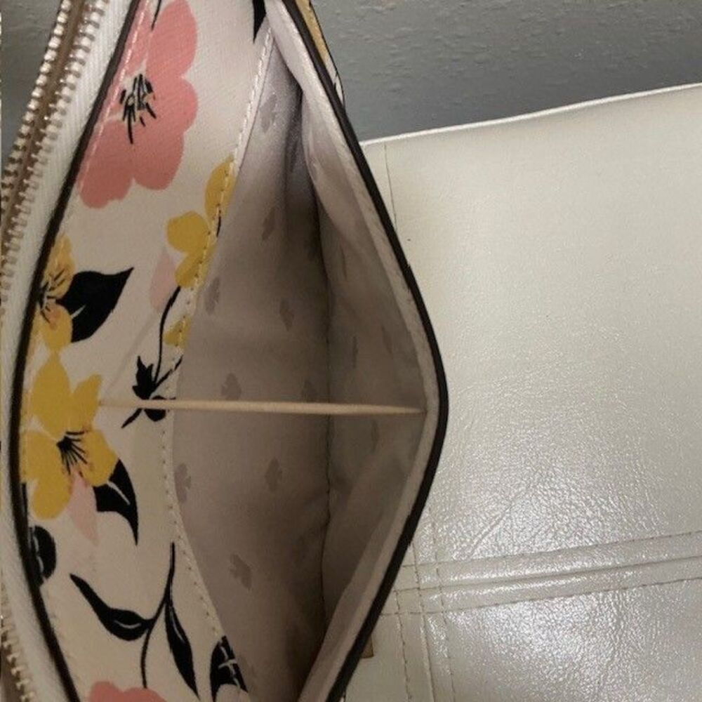 Kate Spade White Floral Zip Top Wristlet Outside Pocket - Picture 5 of 7